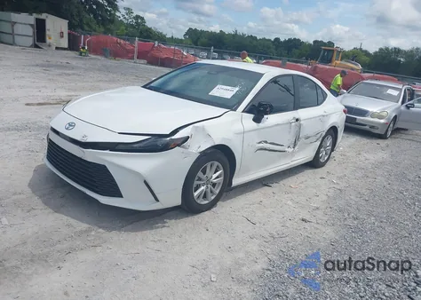 2025 Toyota Camry Le z USA, uszkodzony, nr VIN 4T1DAACK5SU069095